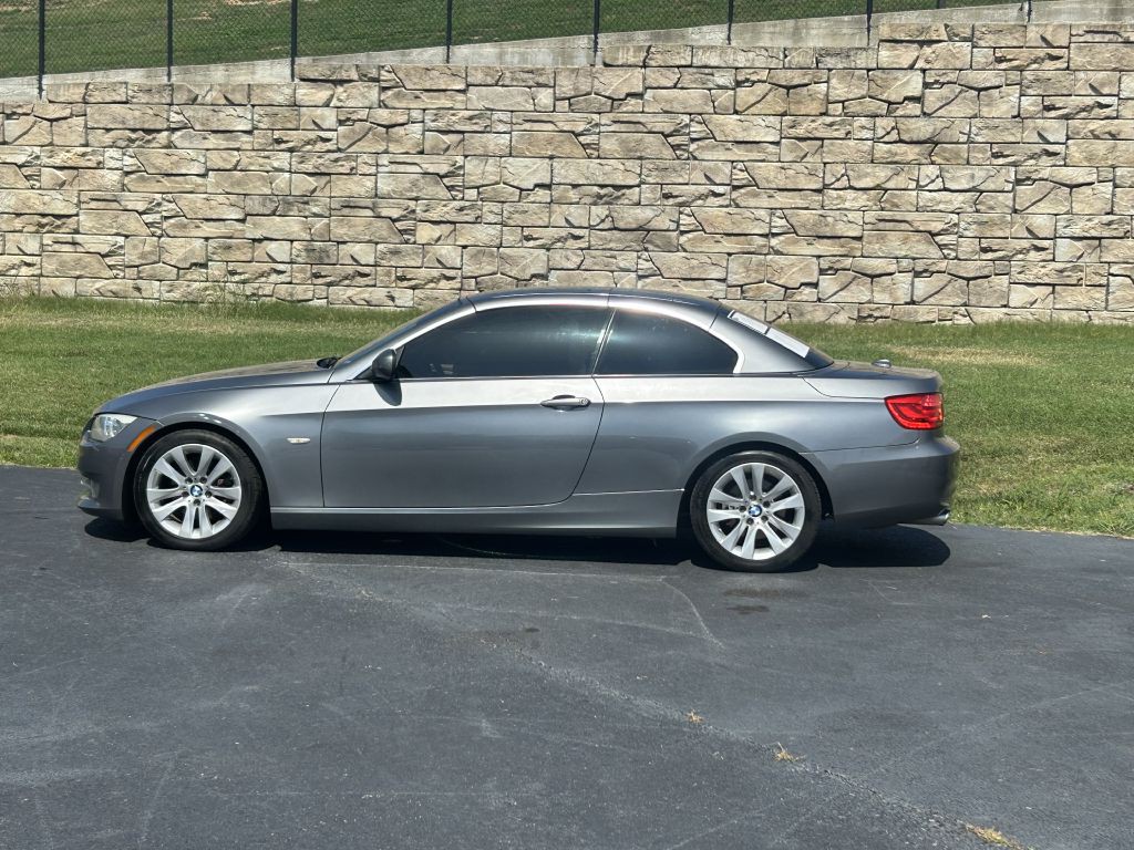 2012 BMW 3 Series Image 4