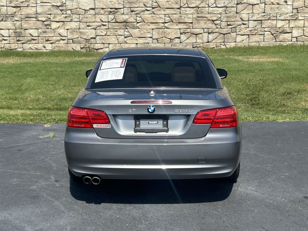 2012 BMW 3 Series Image 8