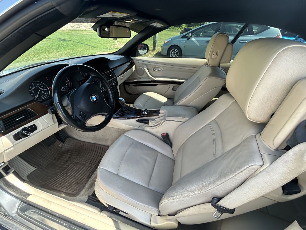 2012 BMW 3 Series Image 12
