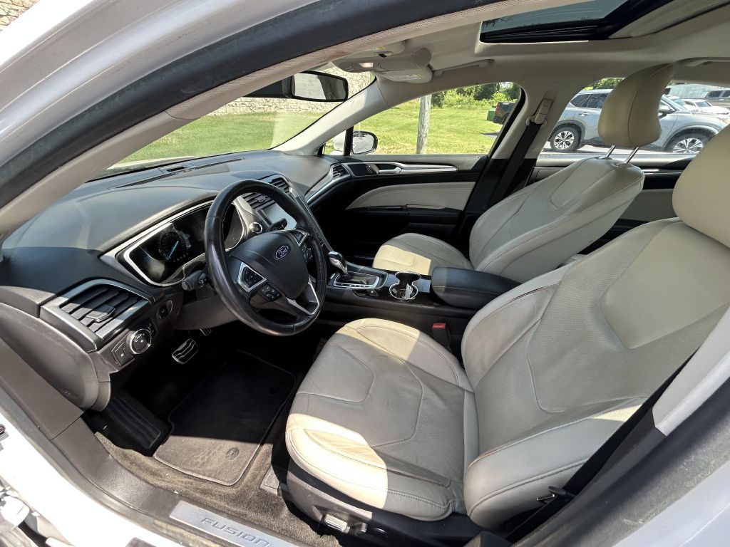2016 Ford Fusion Image 9