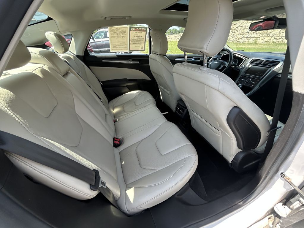 2016 Ford Fusion Image 13