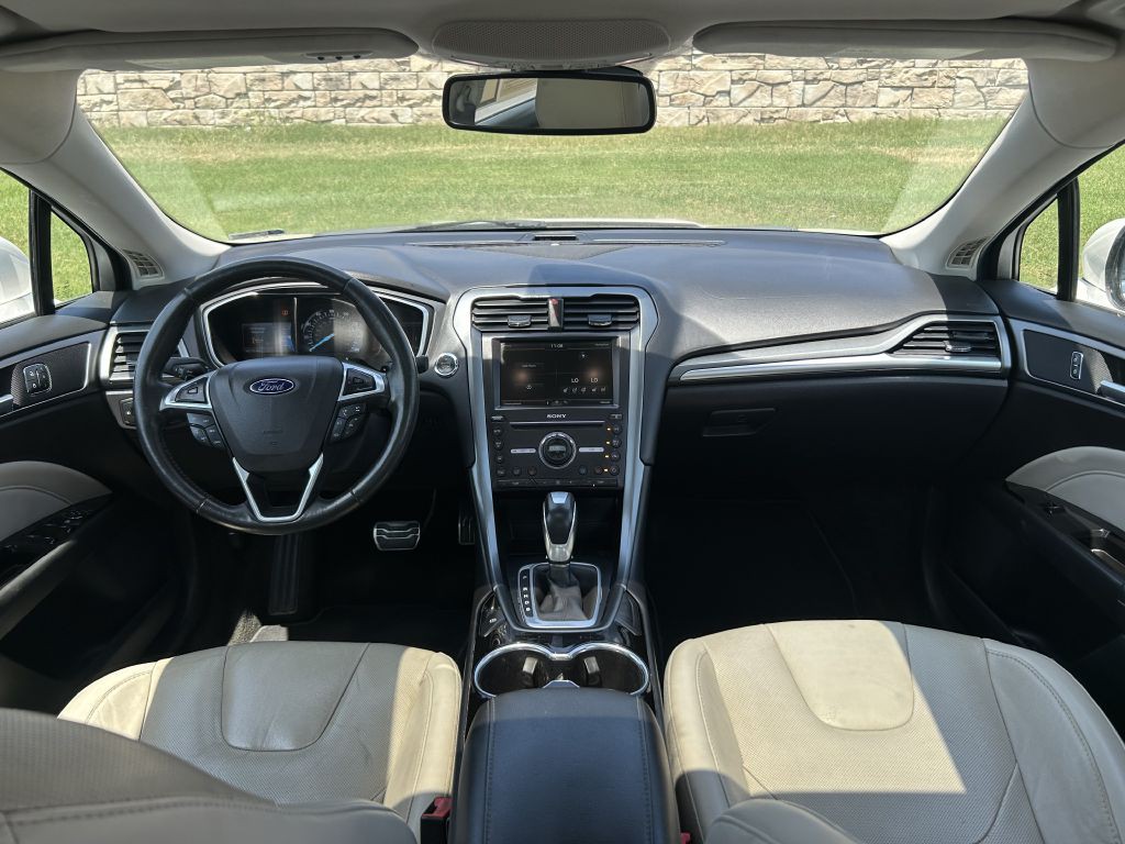 2016 Ford Fusion Image 15