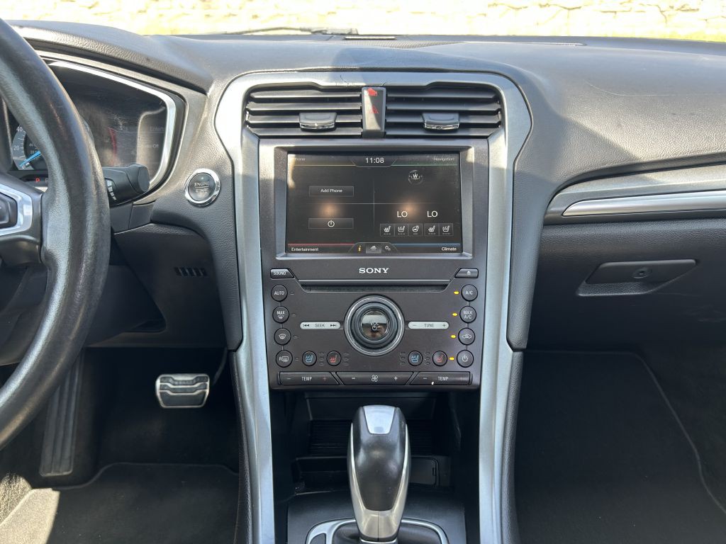 2016 Ford Fusion Image 16
