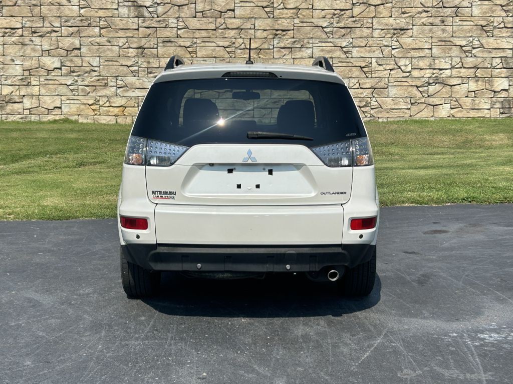 2013 Mitsubishi Outlander Image 5