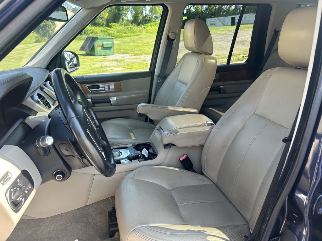 2016 Land Rover LR4 Image 9
