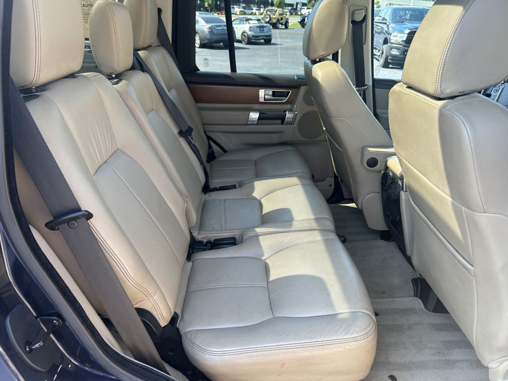 2016 Land Rover LR4 Image 15