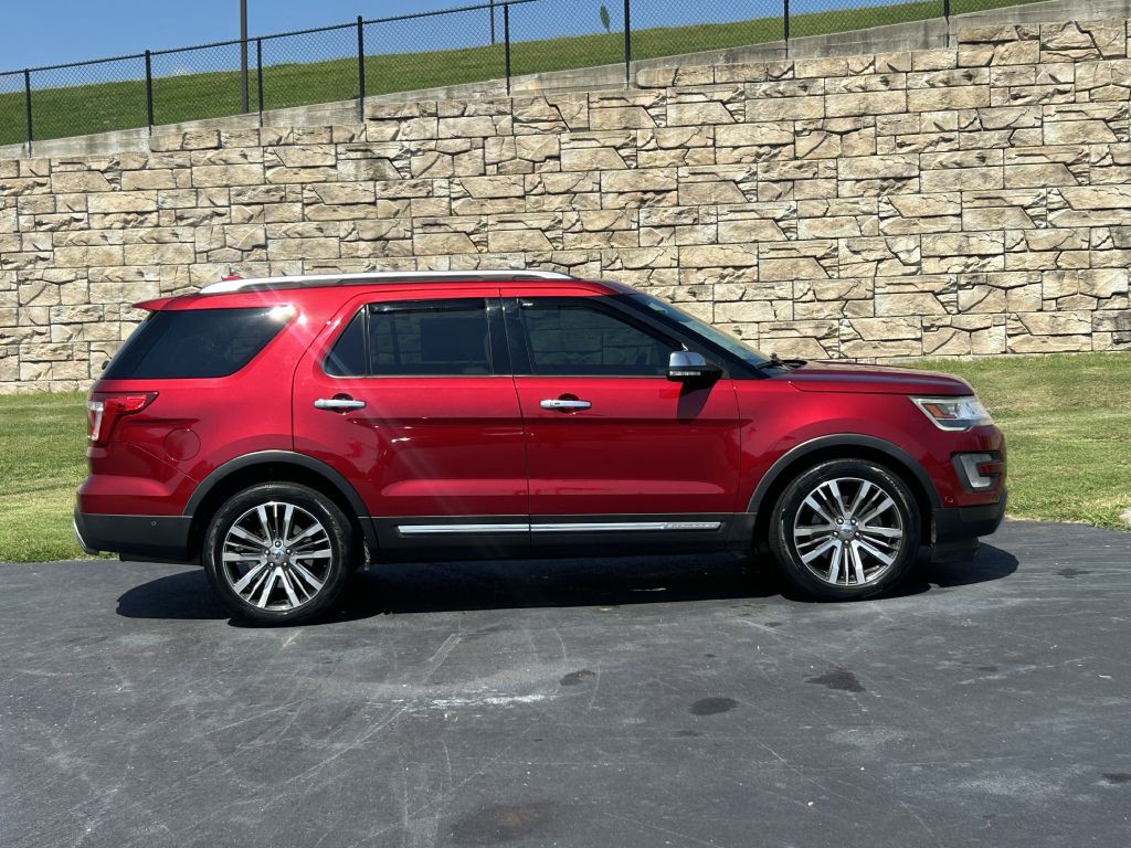 2017 Ford Explorer Image 3