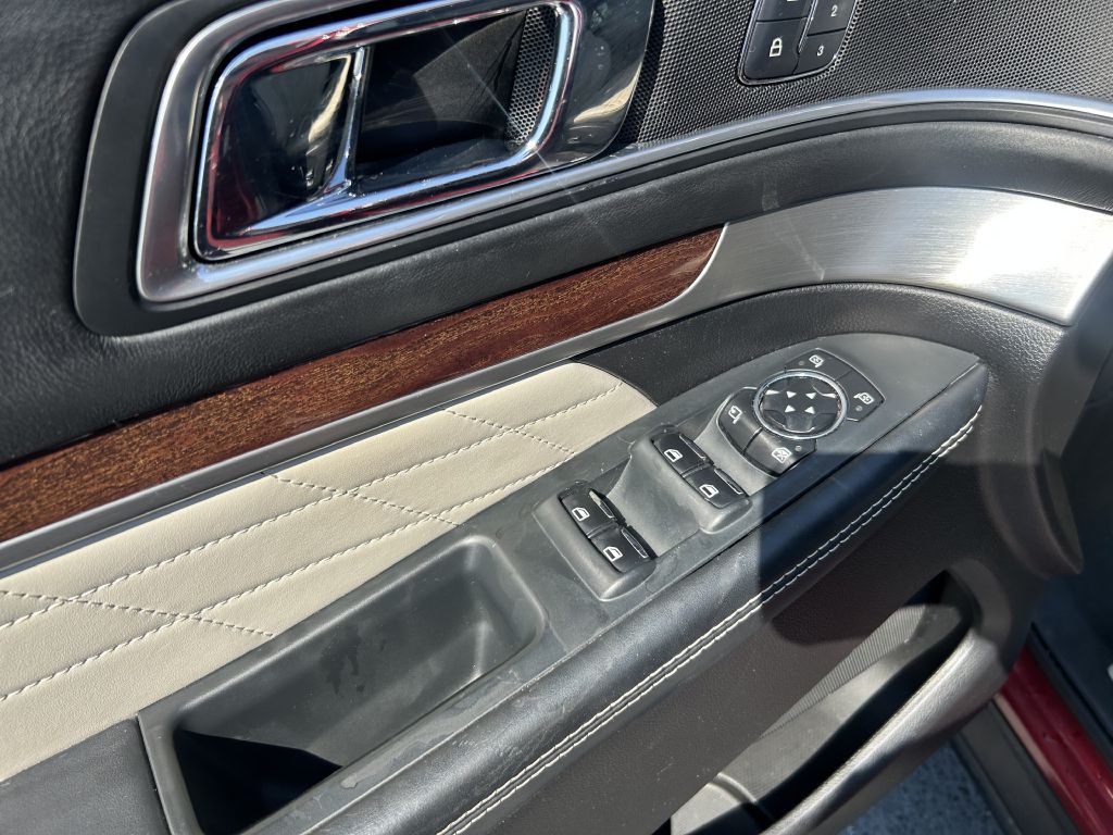 2017 Ford Explorer Image 7