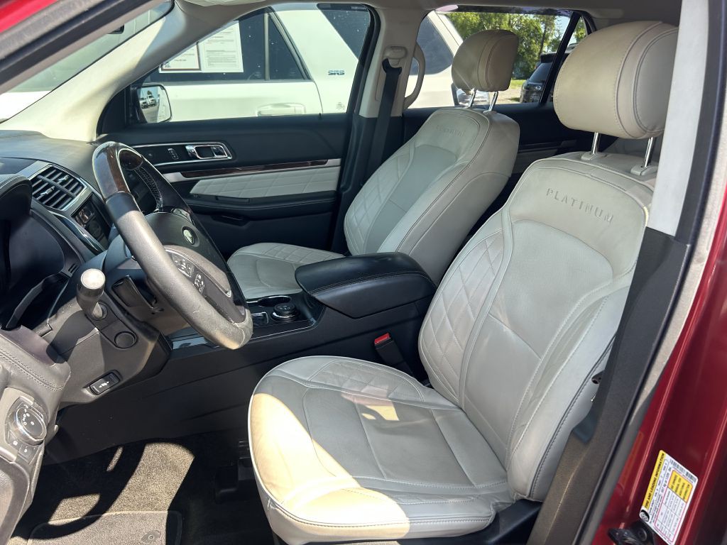 2017 Ford Explorer Image 8
