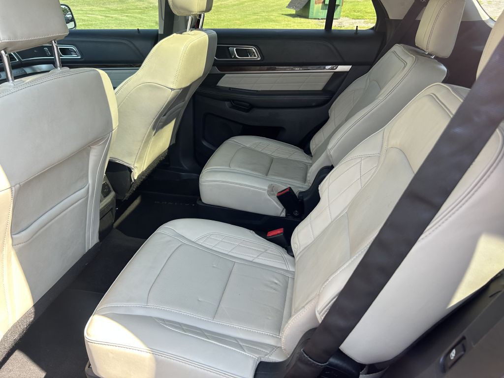 2017 Ford Explorer Image 11