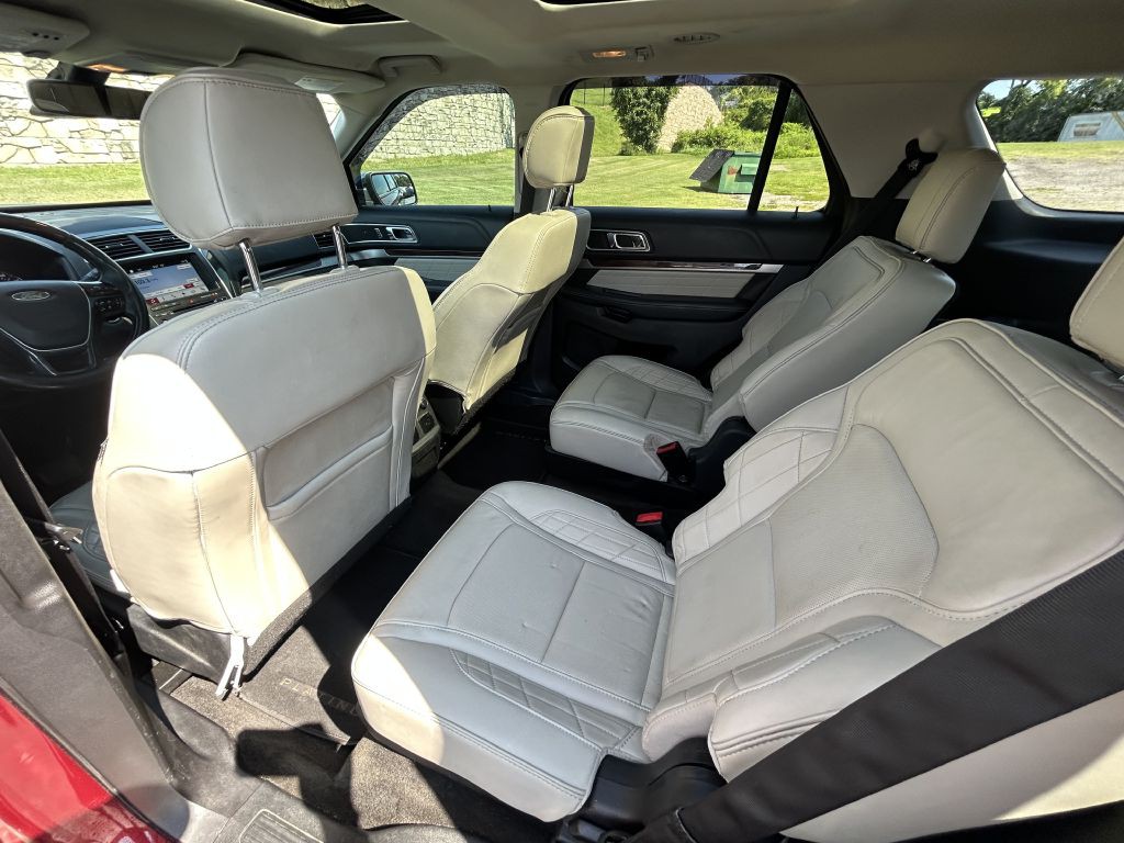 2017 Ford Explorer Image 12