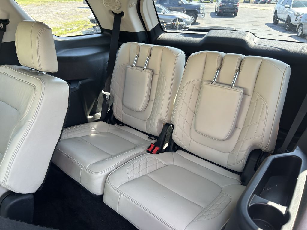 2017 Ford Explorer Image 14