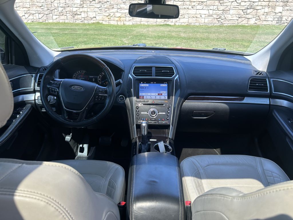 2017 Ford Explorer Image 18