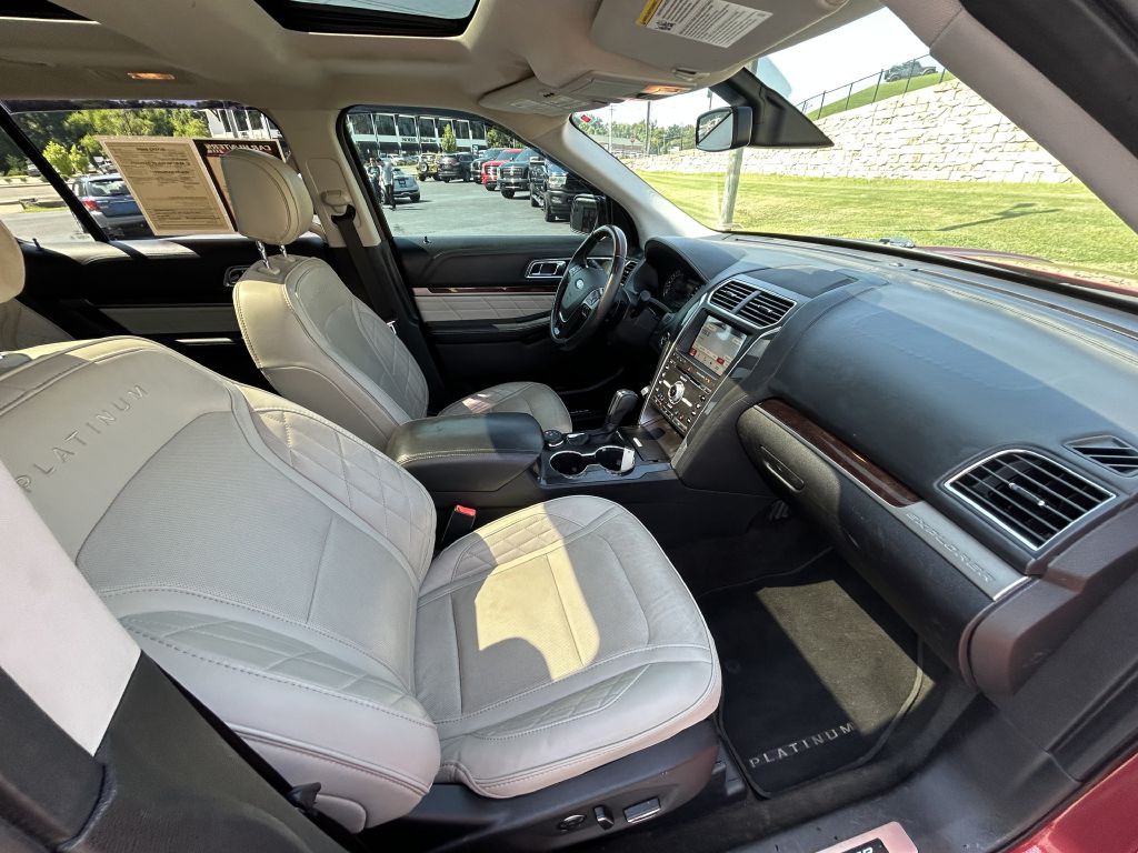 2017 Ford Explorer Image 22