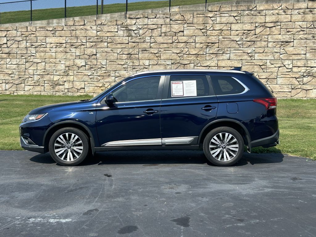2019 Mitsubishi Outlander Image 2