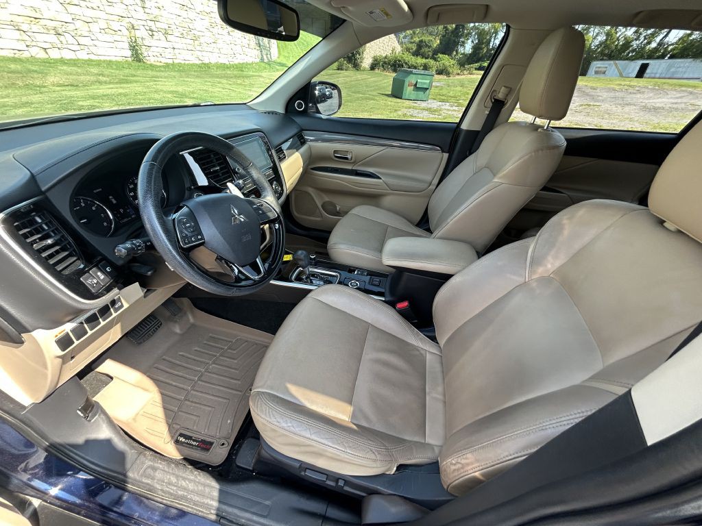 2019 Mitsubishi Outlander Image 9