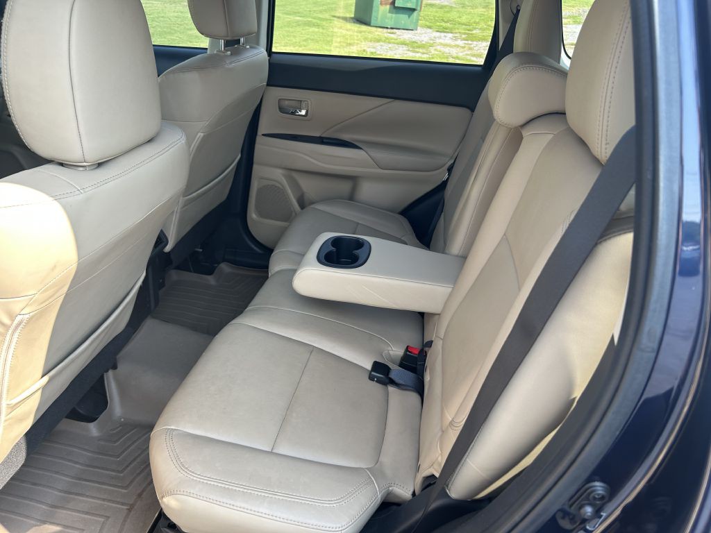 2019 Mitsubishi Outlander Image 11