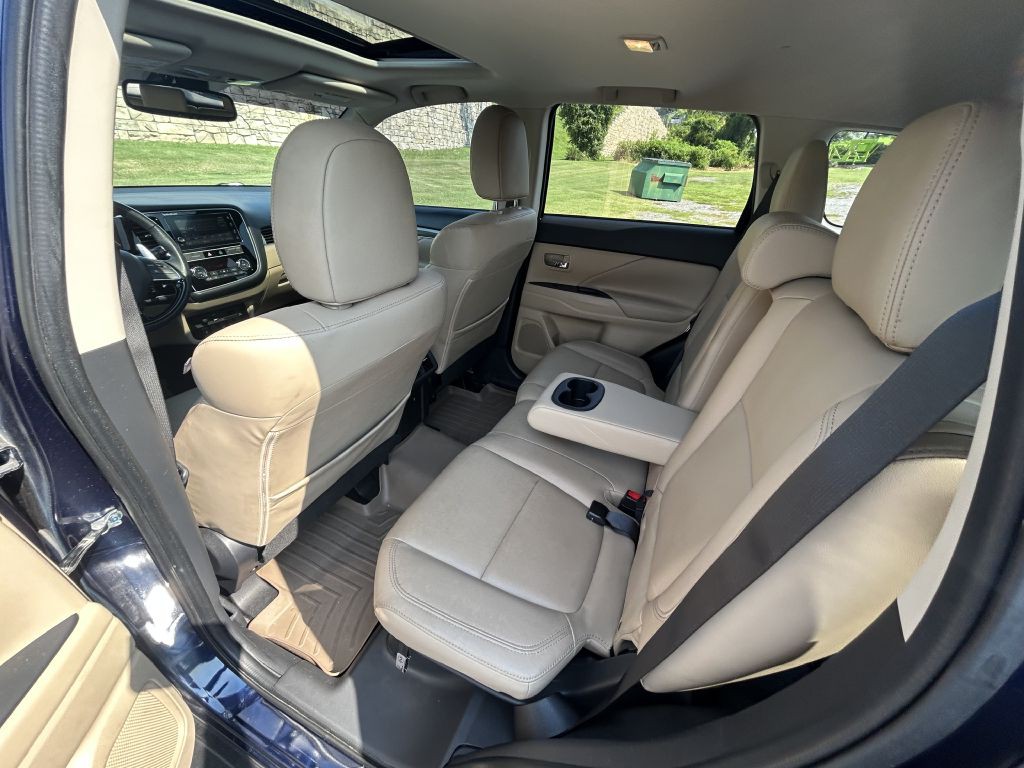 2019 Mitsubishi Outlander Image 12