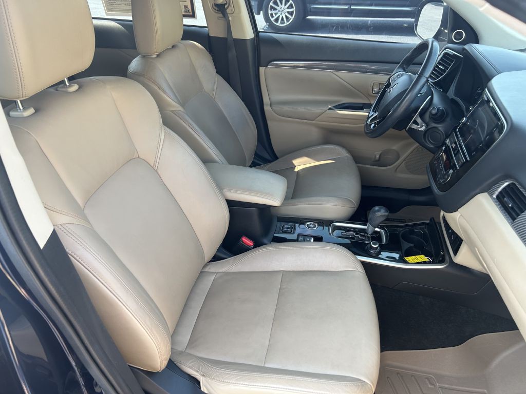 2019 Mitsubishi Outlander Image 20