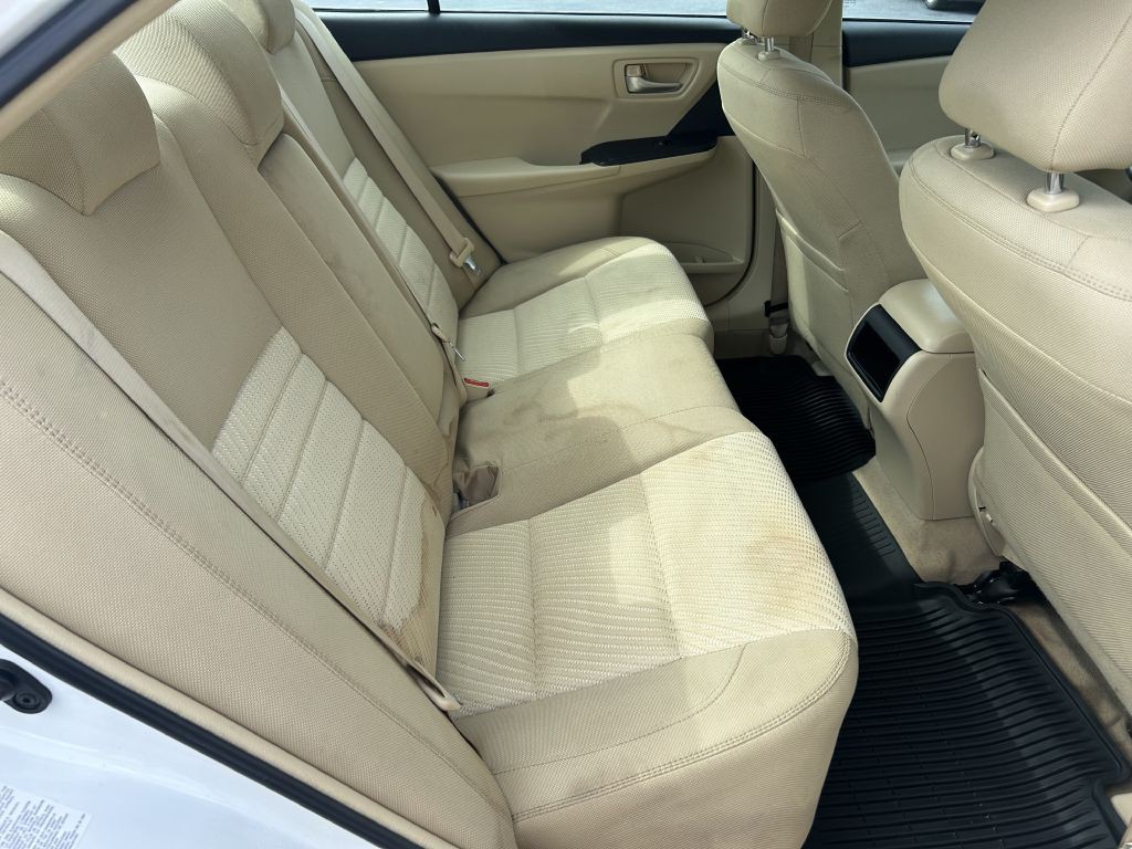 2016 Toyota Camry Image 12