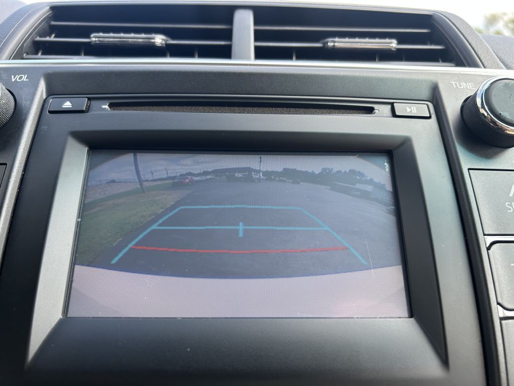 2016 Toyota Camry Image 20