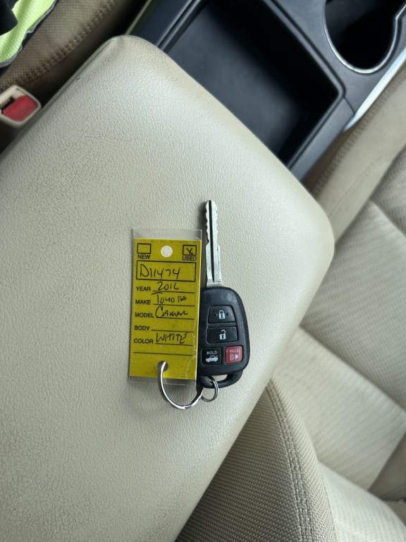 2016 Toyota Camry Image 22