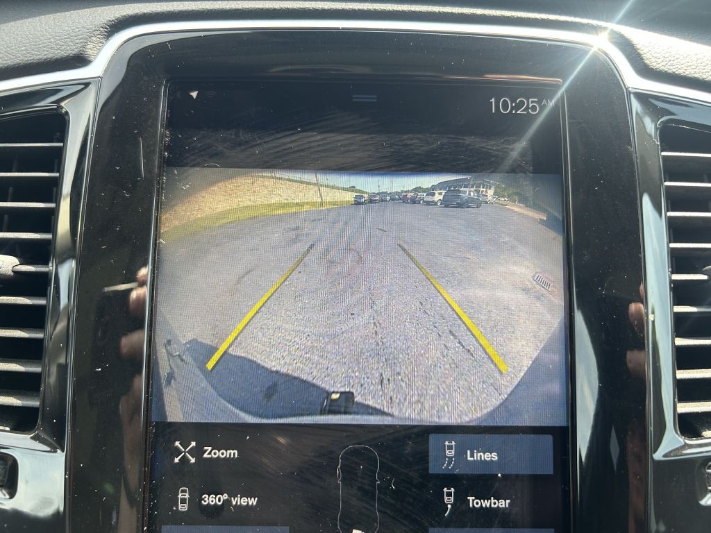 2020 Volvo XC90 Image 24