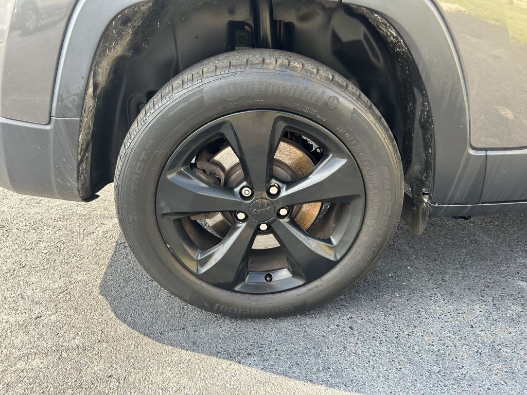 2018 Jeep Cherokee Image 5