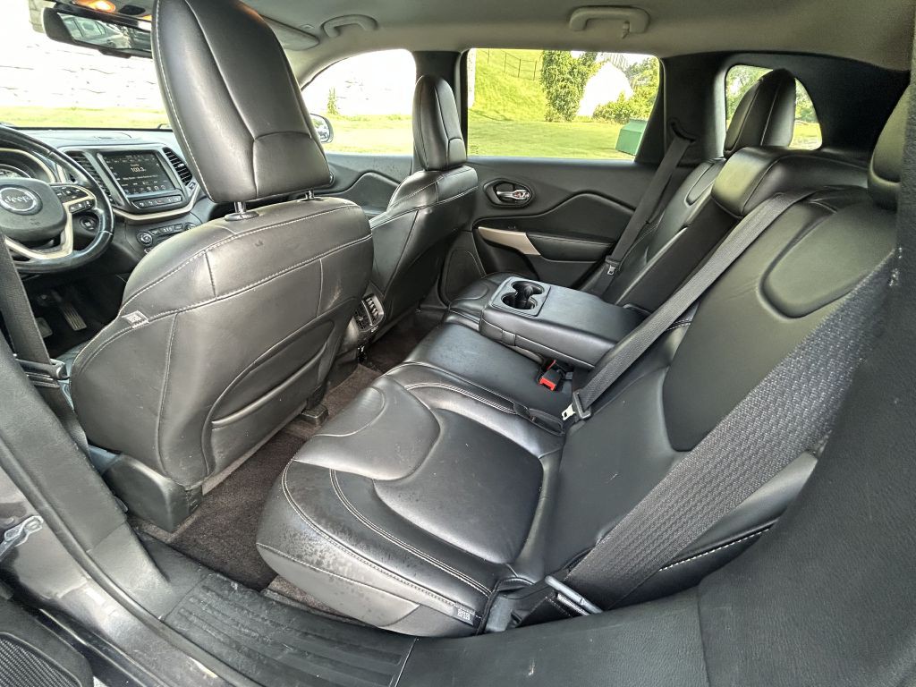 2018 Jeep Cherokee Image 9