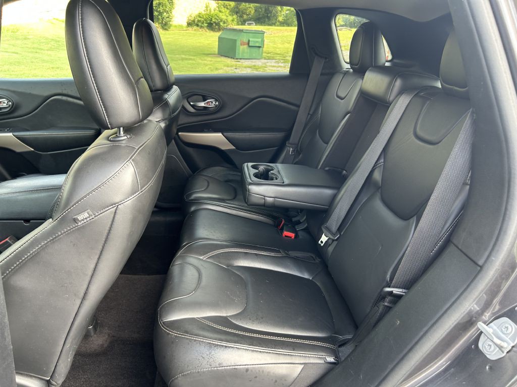 2018 Jeep Cherokee Image 10