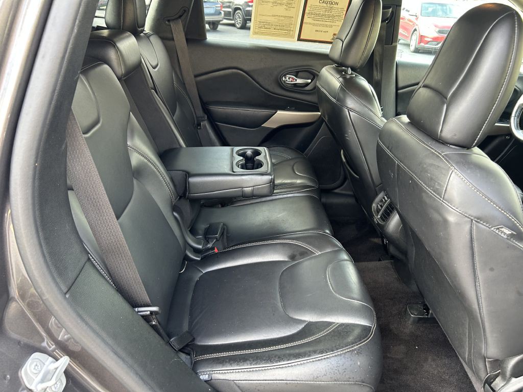 2018 Jeep Cherokee Image 11