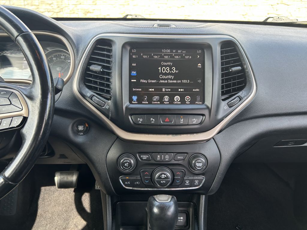 2018 Jeep Cherokee Image 14