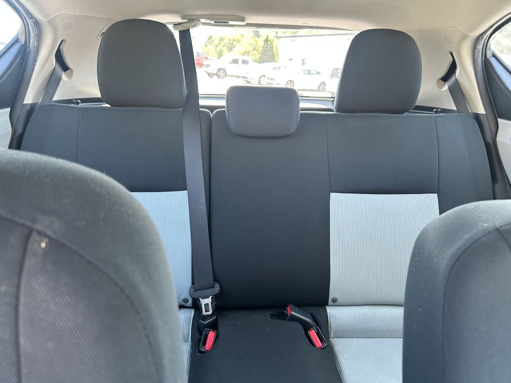 2013 Toyota Prius Image 19