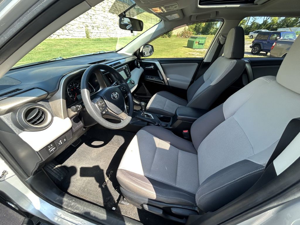 2014 Toyota Rav4 Image 9
