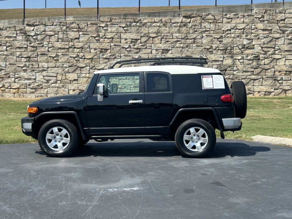 2007 Toyota FJ Cruiser Image 2