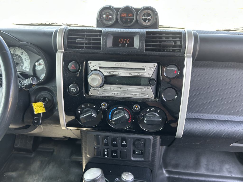 2007 Toyota FJ Cruiser Image 14