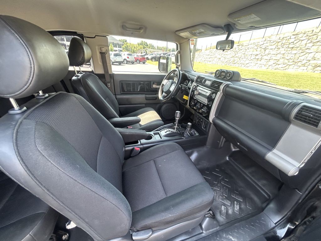 2007 Toyota FJ Cruiser Image 17