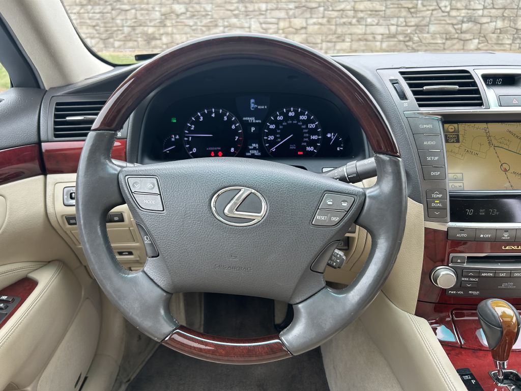 2010 Lexus LS 460 Image 16
