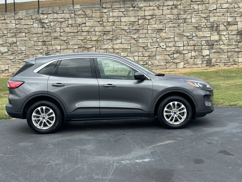 2021 Ford Escape Image 3