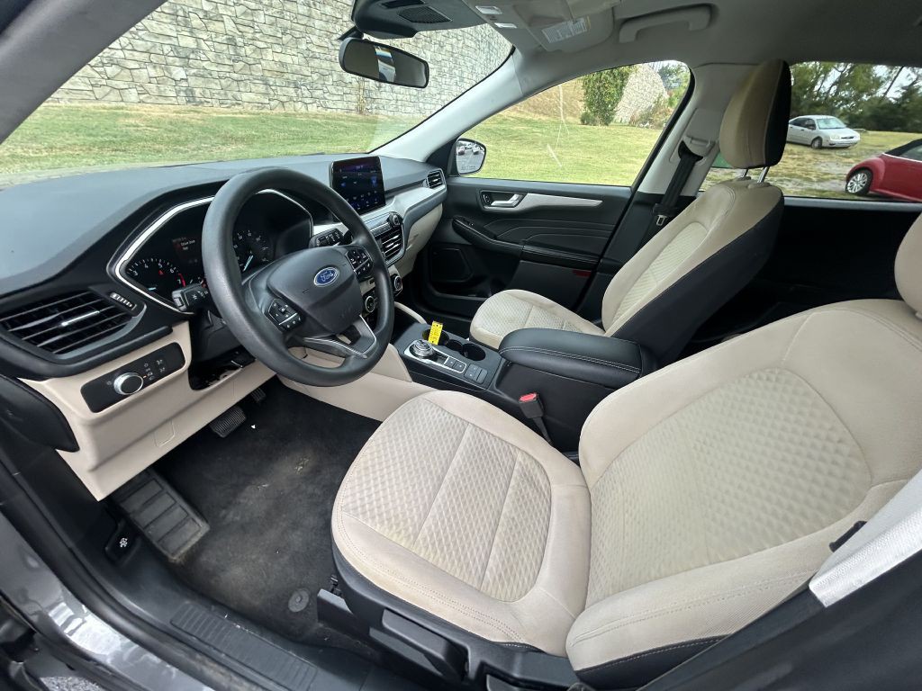 2021 Ford Escape Image 9