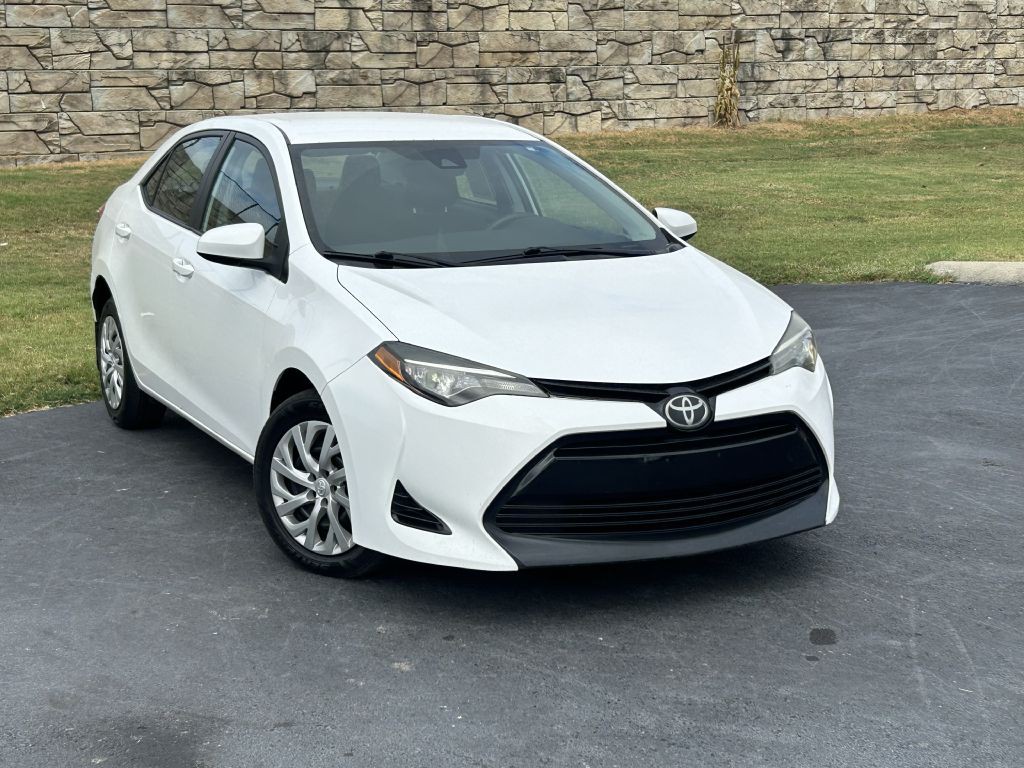 2017 Toyota Corolla Image 1