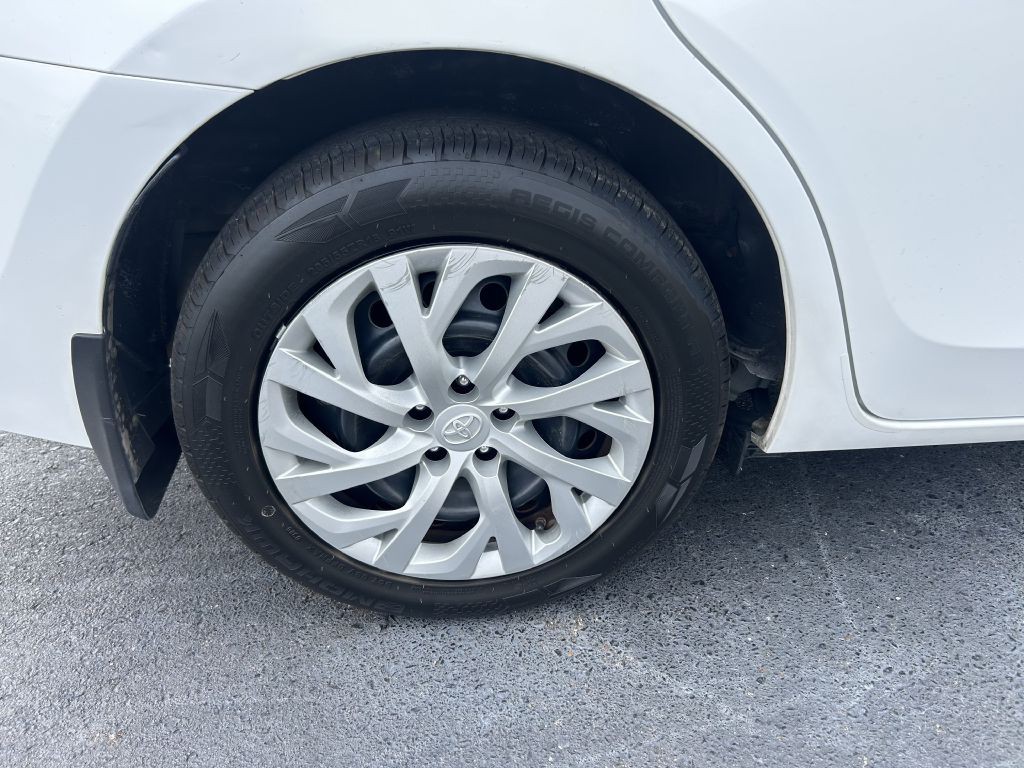 2017 Toyota Corolla Image 6