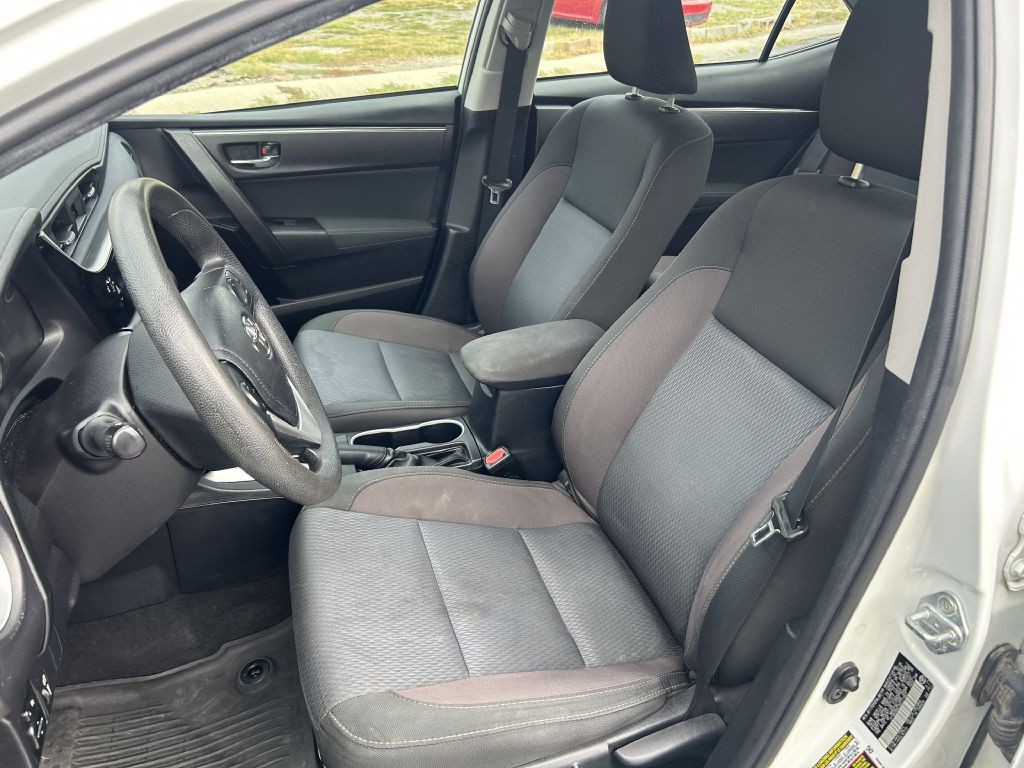2017 Toyota Corolla Image 8
