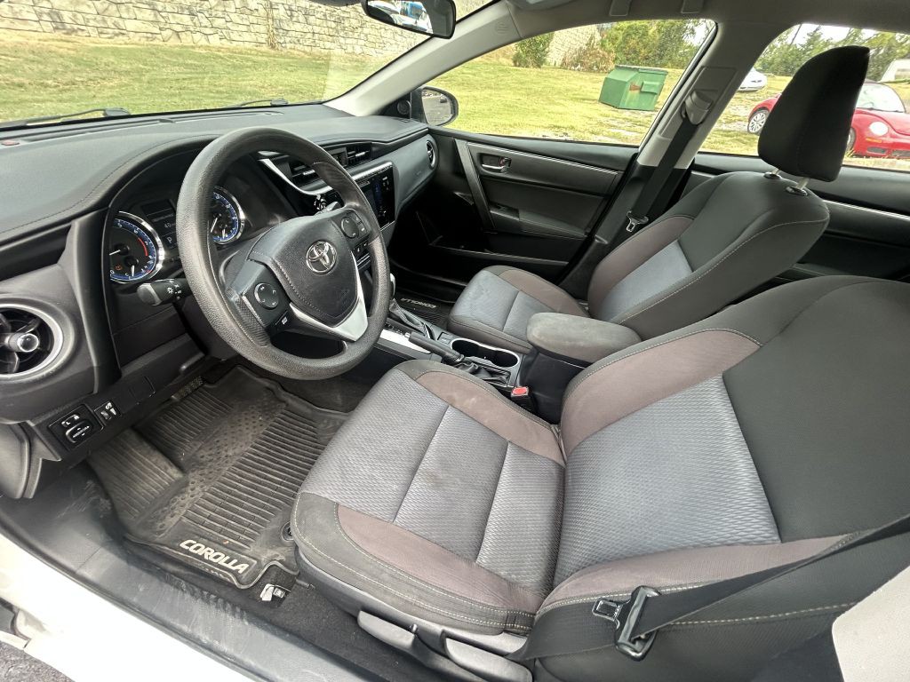 2017 Toyota Corolla Image 9