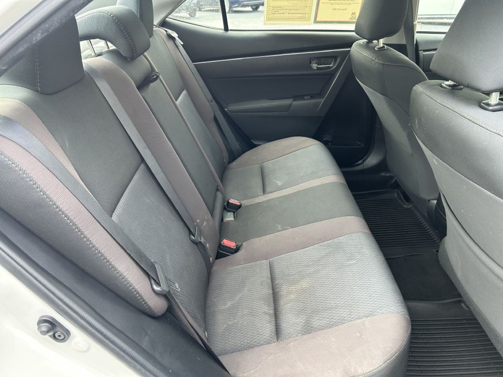 2017 Toyota Corolla Image 12
