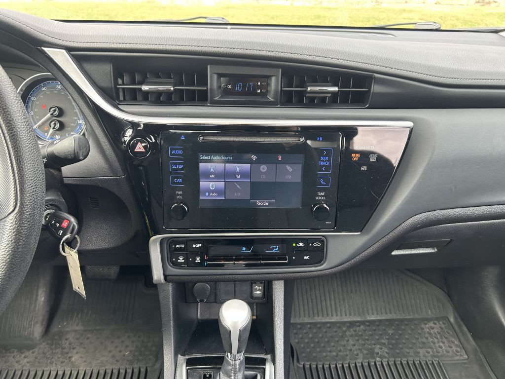 2017 Toyota Corolla Image 15