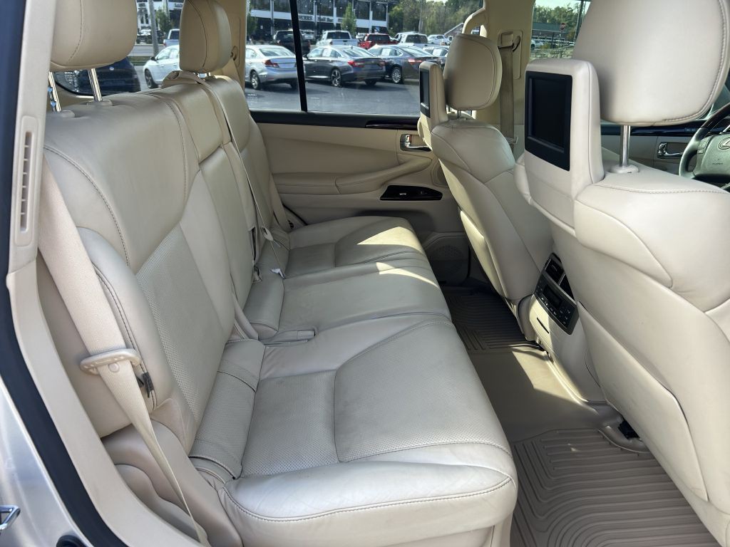 2013 Lexus LX Image 13