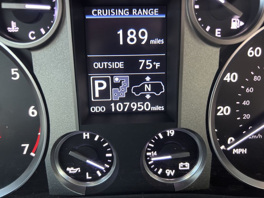 2013 Lexus LX Image 25