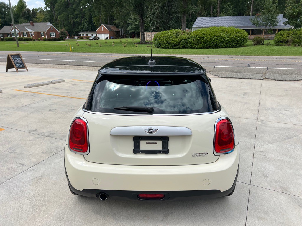 2015 MINI Cooper Image 6
