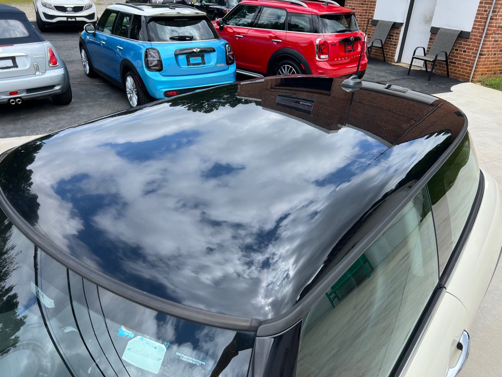 2015 MINI Cooper Image 12
